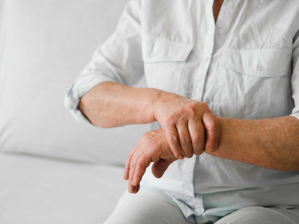 fisioterapeuta en Aldaia tratando tendinitis en tobillo